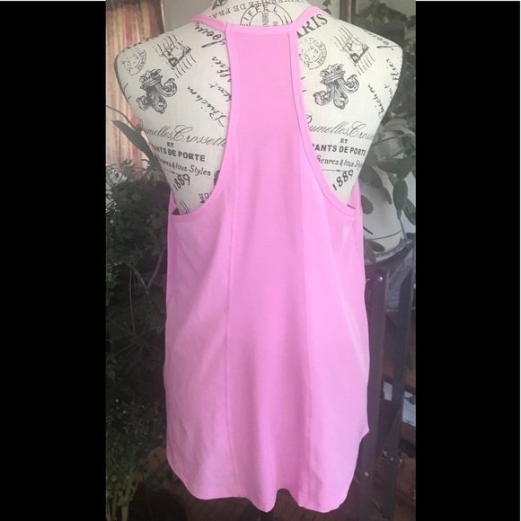 *Bundle Of 4 tops all size medium. Unknown brands - Picture 8 of 8